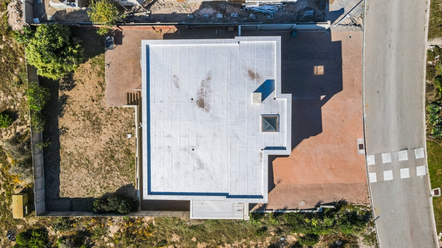 6 Bedroom Property for Sale in Middedorp Western Cape